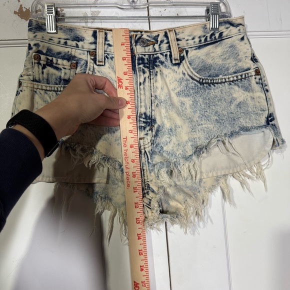 Levi's 560 Loose Fit Cutoff Denim Shorts VINTAGE Size 10 Tie-Dye Blue White - Picture 6 of 9